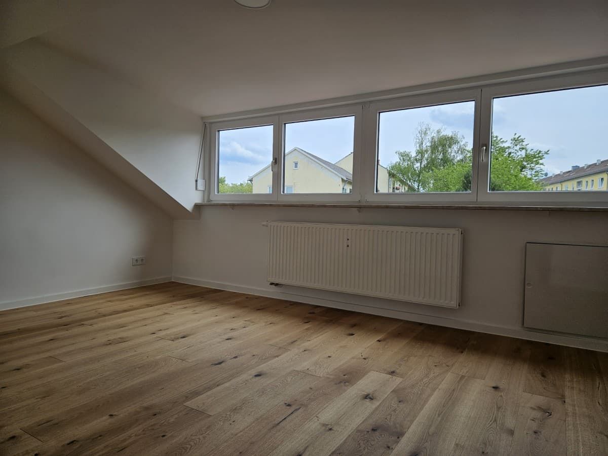 Top kernsaniertes, leerstehendes Schmuckstück mit ruhigem Garten und absperrbarer Doppelgarage